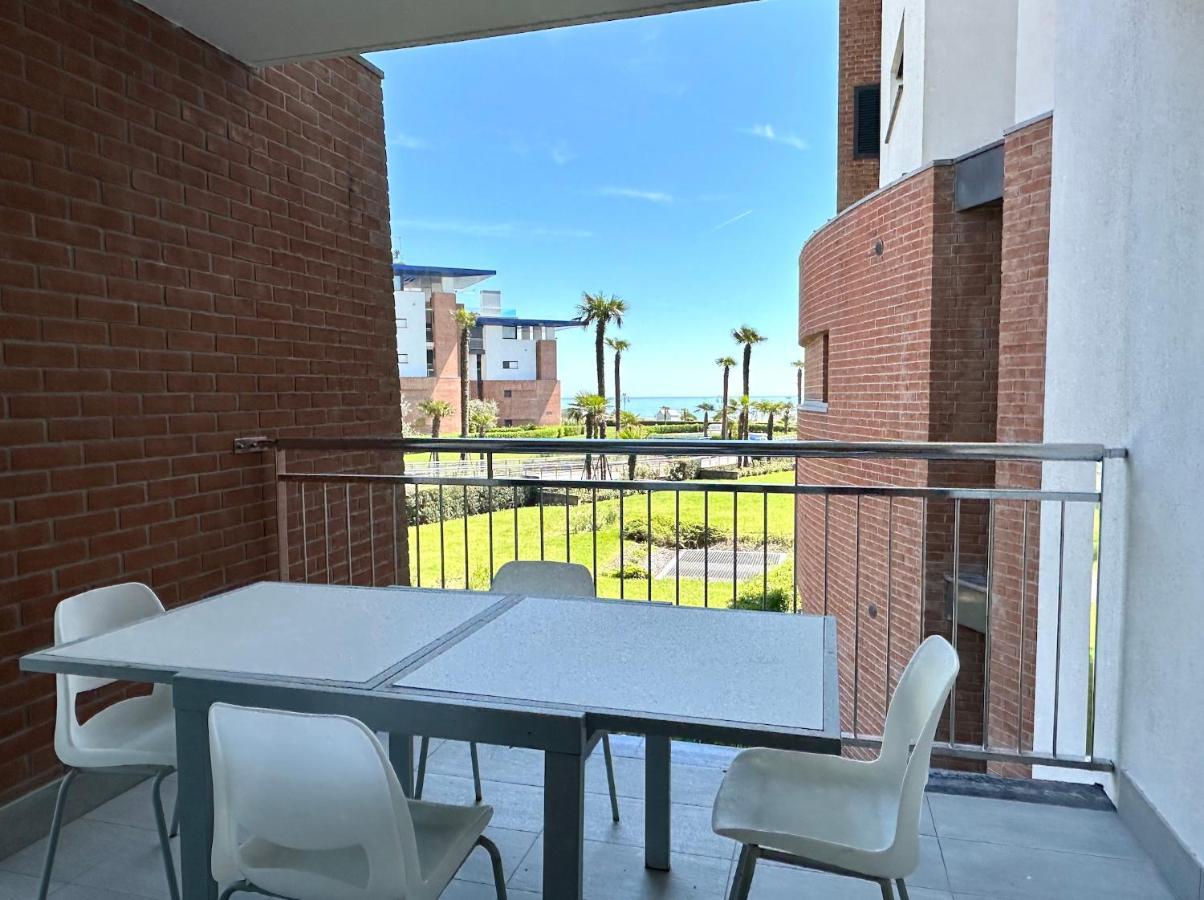 Frontemar Residenze Sul Mare - Carraro Immobiliare Jesolo - Family Apartments Екстериор снимка